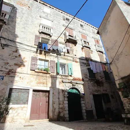 Apartment Alba *
